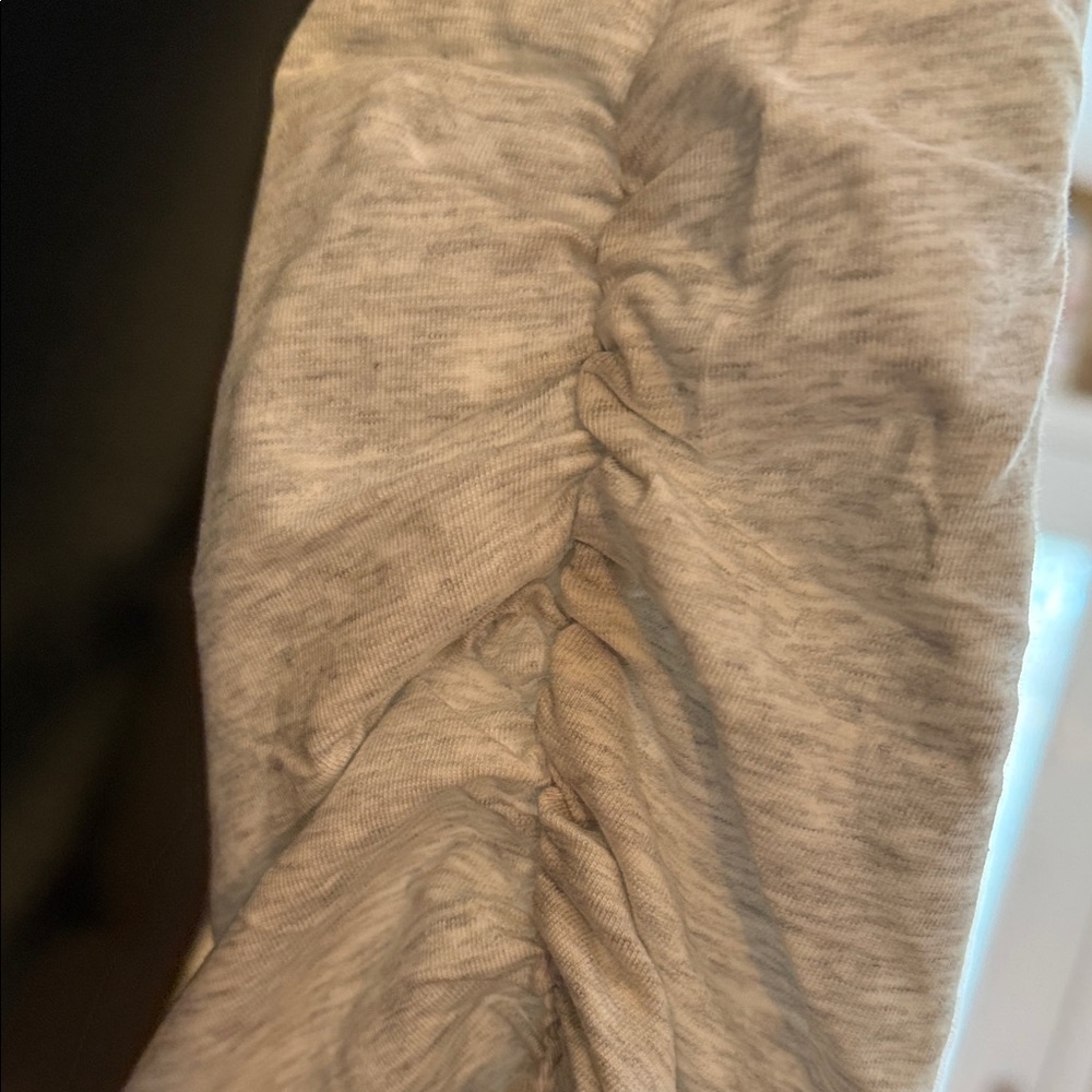 Old Navy Light Gray Short Sleeve maternity Tee M - Picture 5 of 7